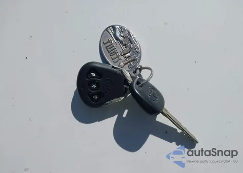 2005 Toyota Sienna Le from USA, damaged, VIN 5TDZA23C75S356391